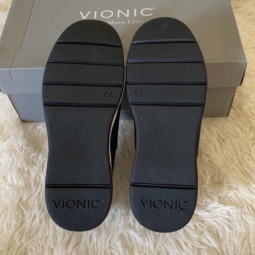 Vionic Black Sneakers - Picture 6 of 6
